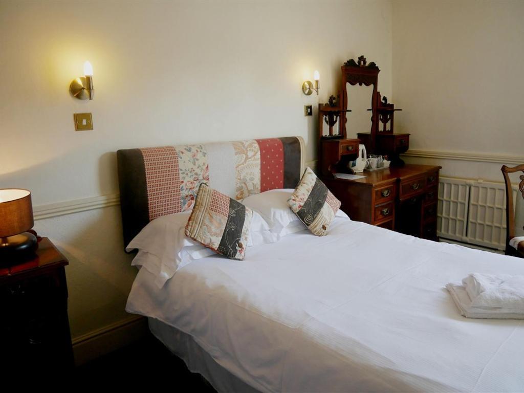 The White Hart 호텔 Whitchurch  외부 사진